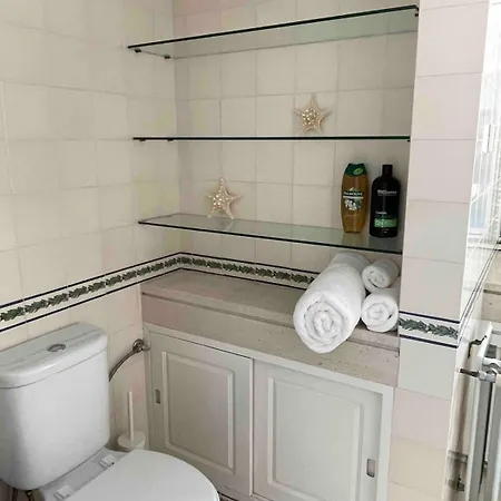 Daire Spacious In Sunny Minutes To