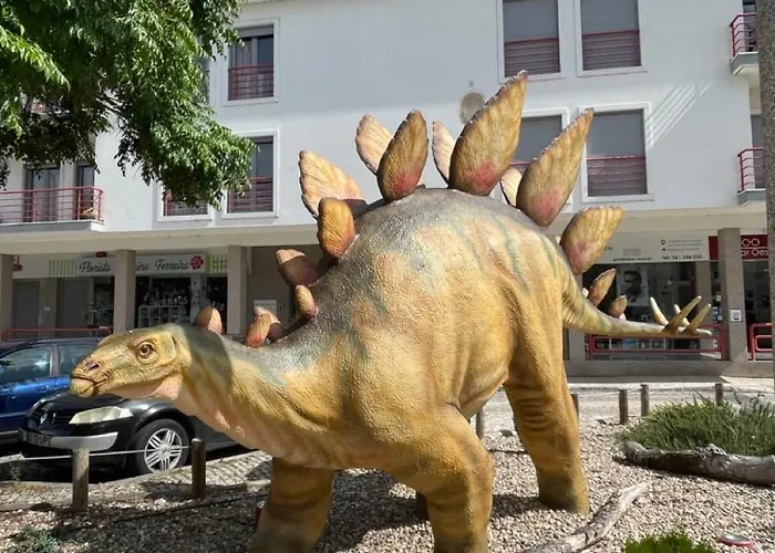 Spacious In Sunny Minutes To 로리냐