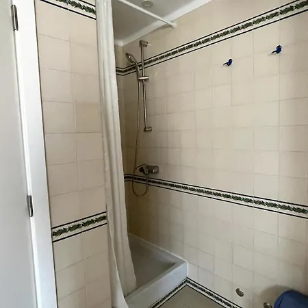 Spacious In Sunny Minutes To Apartamento *