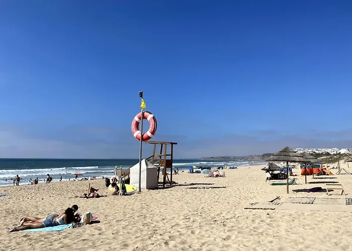 Spacious In Sunny Minutes To Apartmán Lourinhã
